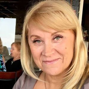 Meet your Posher, Helen